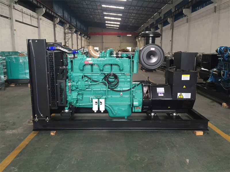 永登如何判断一个电压表是否具有自动量程切换功能？