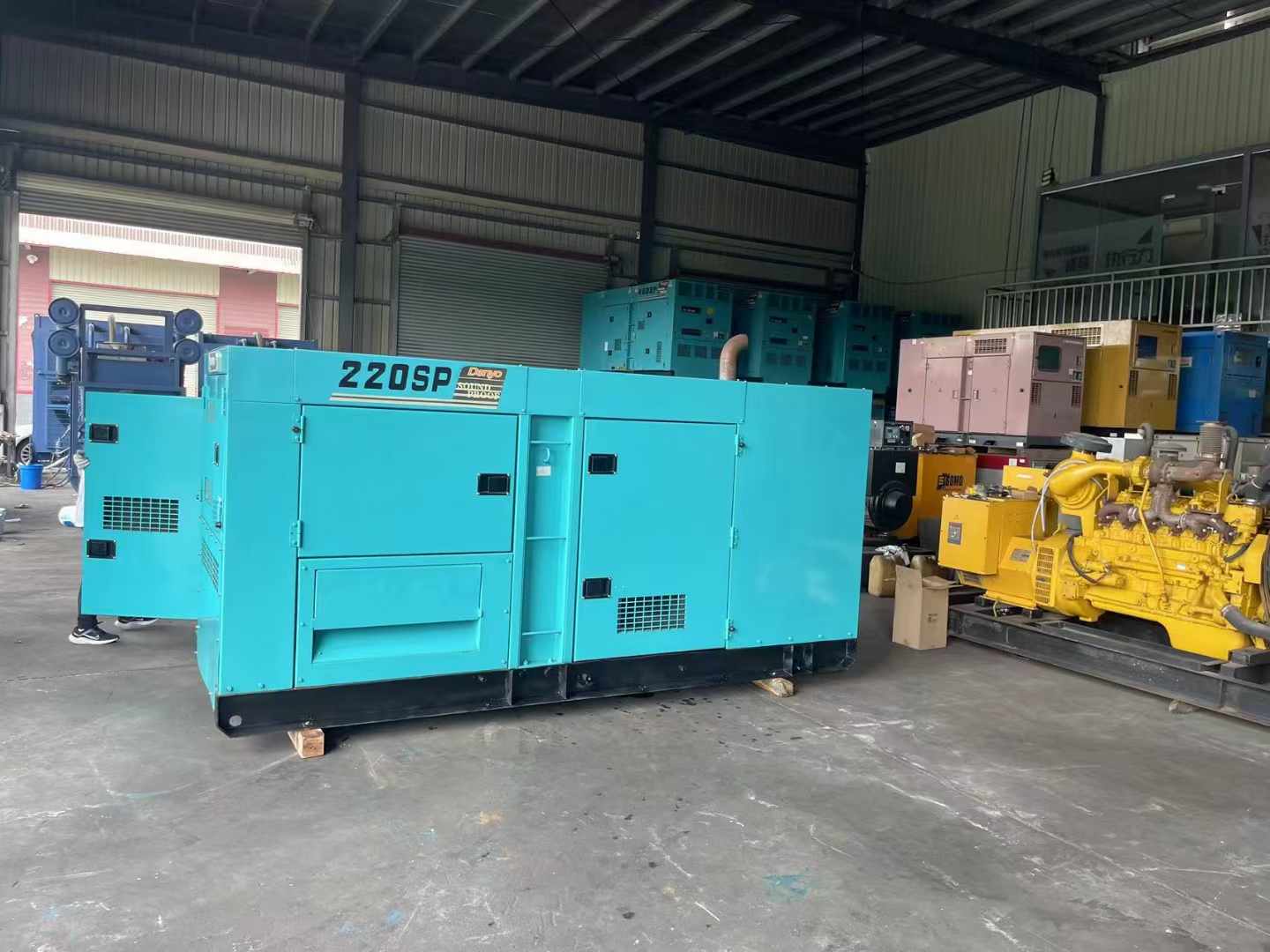 永登柴油发电机组长期不间断运行时，如何监控其温度和压力？