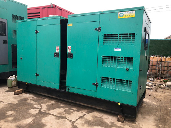 永登怎样合理控制磷酸铁锂蓄电池的充放电倍率以延长其使用寿命？